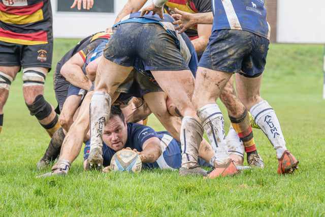 Ben Savill offloads vrfc v Eastleigh  RFC 17022024 photo by Simon Dear