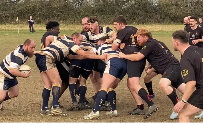 Lewis Jones peels from a maul. Ventnor 1sts away to Andover 220325