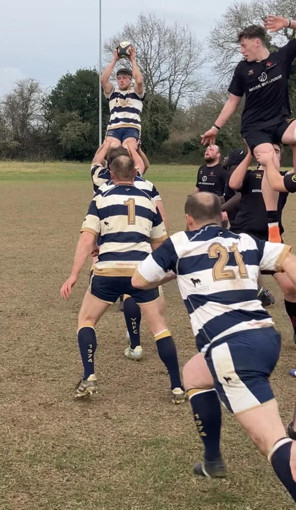 Lewy Morton catches. Ventnor 1st away to Andover 220325